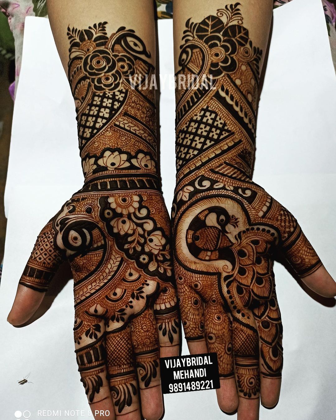 stylish henna artist